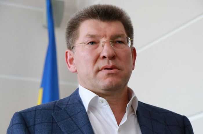Ілюстрація до публікації «В Одесі колишній голова Одеського окружного адмінсуду Олег Глуханчук, який був пов’язаний з «королем» одеської контрабанди Вадимом Альперіним, "відмазав" сина від ЗСУ.»