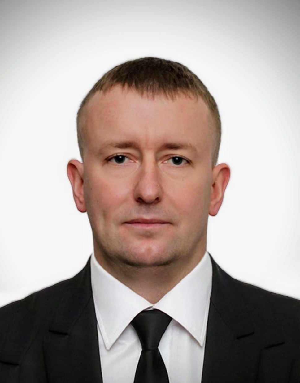 Ілюстрація до публікації «Новий очільник Держекоінспекції Столичного округу Іван Яромій, який претендує на посаду голови Держмитниці, заробив 1,7 млн гривень у ДБР та вказав доходи жінки-співачки YAROMIYA.»