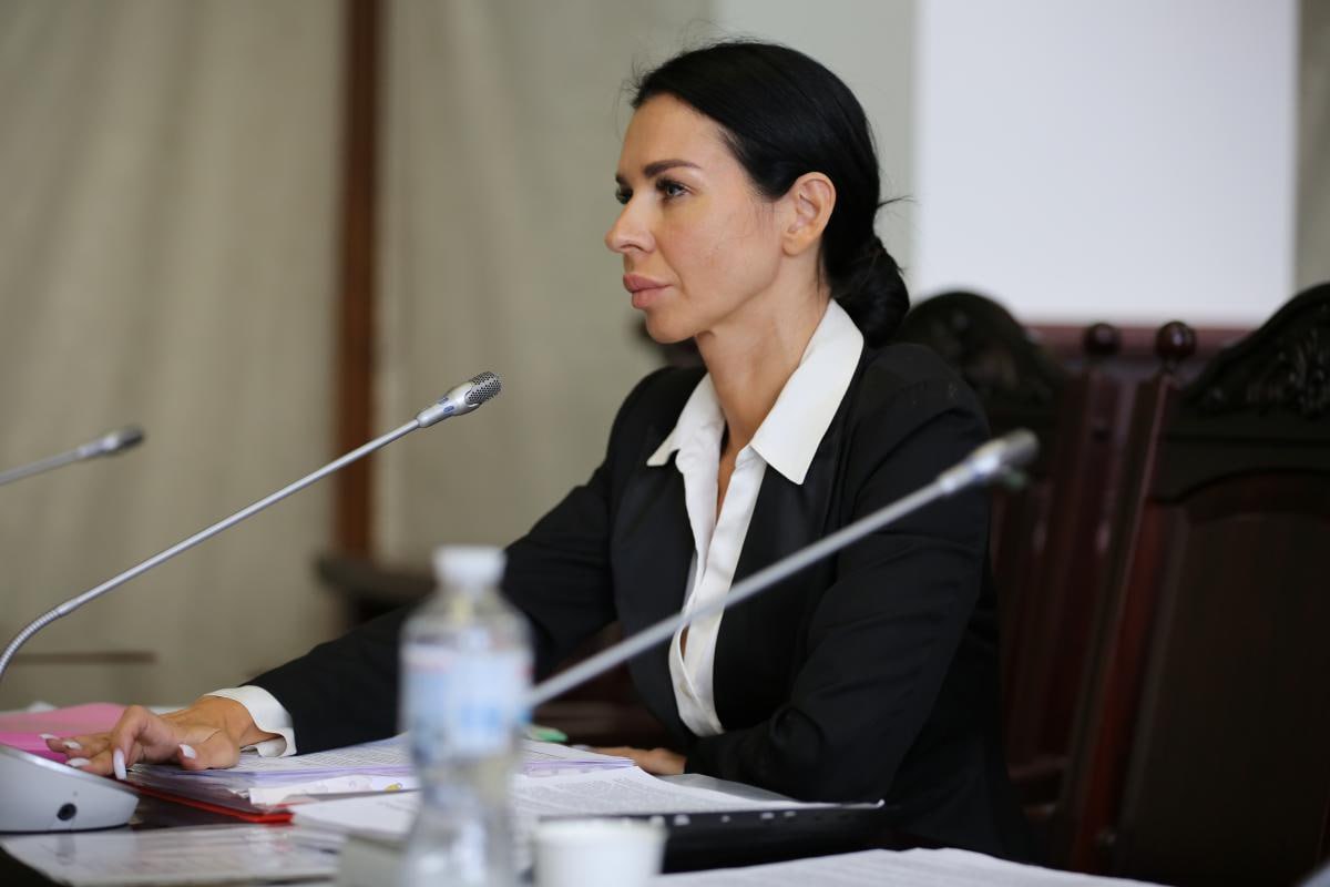 Ілюстрація до публікації «Суддя Господарського суду Луганської області Юлія Марченко відзначилася академічною недоброчесністю»