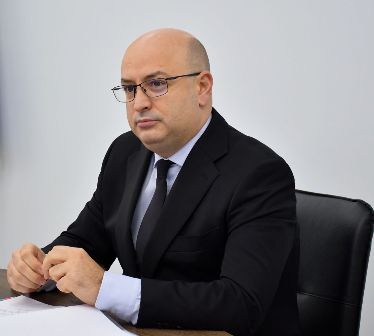 Ілюстрація до публікації «Наступ Столітнього 🔐 Заступник прокурора Полтавської області Ілля Титарчук працює на експрокурора регіону Антона Столітнього, котрий має мету змістити діючого керівника Євгена…»