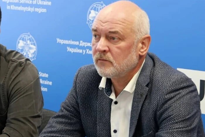 Ілюстрація до публікації «САП звернулася до ВАКС з позовом про цивільну конфіскацію активів начальника управління Державної міграційної служби у Хмельницькій області Олега Панькова»