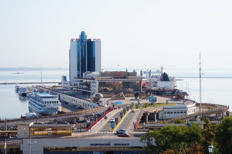 Ілюстрація до публікації «Одеська філія ДП "АМПУ" без конкурсу уклала угоду на 310 млн ривень з ТОВ "ГК "Автострада" на будівельні роботи з капітального ремонту транспортної естакади.»