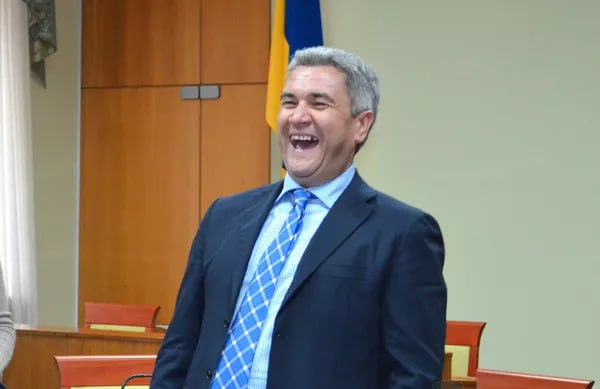 Ілюстрація до публікації «УВАГА НАБУ та НАЗК 🔍 🕵♂🕵♂🕵♂🕵♂🕵♂🕵♂🕵♂ 📖 Катерина Урбанська – донька депутата ВРУ Анатолія Урбанського («За майбутнє») – у свої 19 років отримала у володіння двоповерхові…»