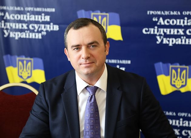 Ілюстрація до публікації «Теща голова Київського райсуду Одеси Сергій Чванкін, котрий проігнорував засідання ВККСУ щодо професійного оцінювання, безпідставно набула велику кількість майна -- Громадської…»