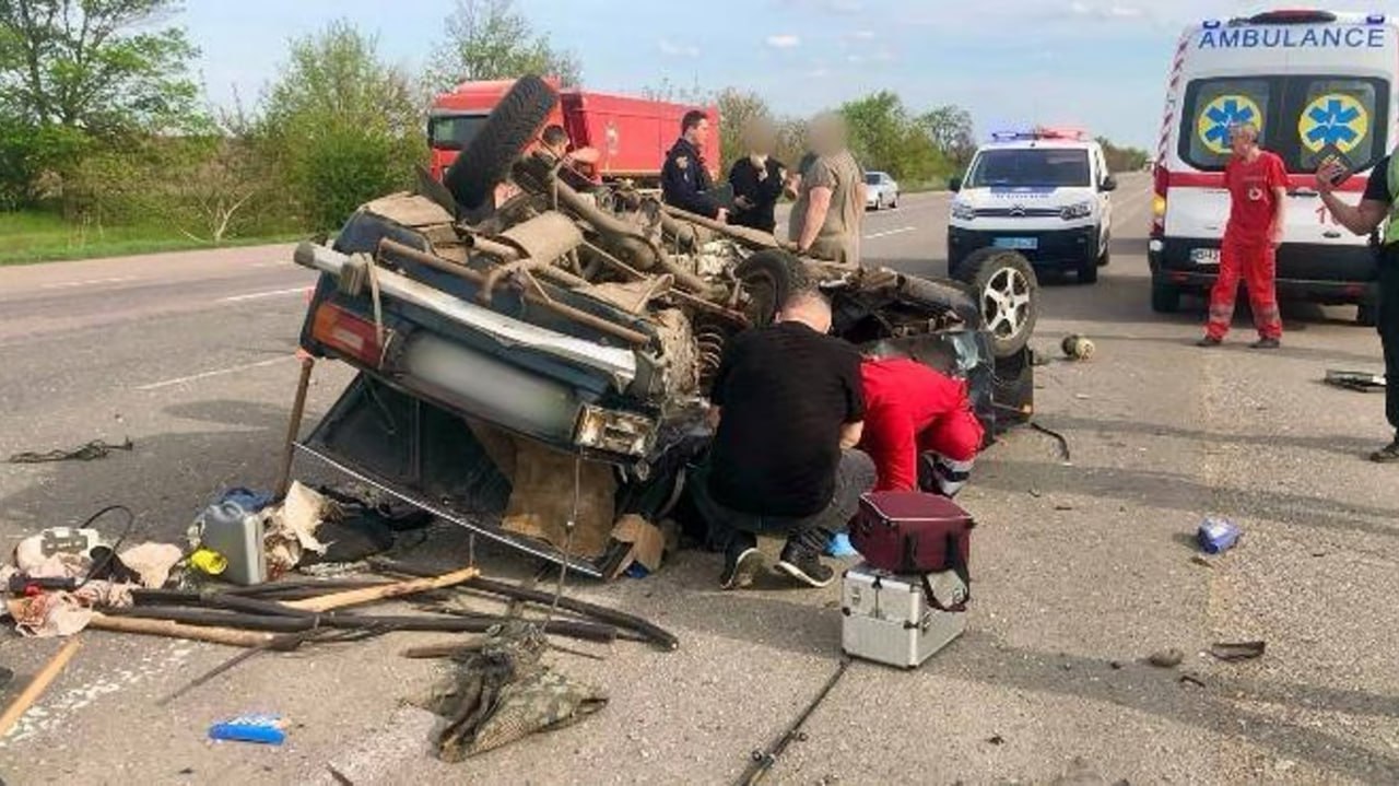Ілюстрація до публікації «Митник Валерій Віталійович Лук'янов (на останні дані — начальник митного поста Красноїльськ Чернівецької митниці) намагається уникнути відповідальності за смертельну ДТП.»
