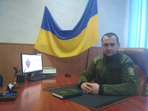 Ілюстрація до публікації «Це у вас там війна, а для військового прокурора — розкіш та комфорт 📖 Керівник Спеціалізованої прокуратури у сфері оборони Східного регіону Синельников Микола Володимирович, який…»