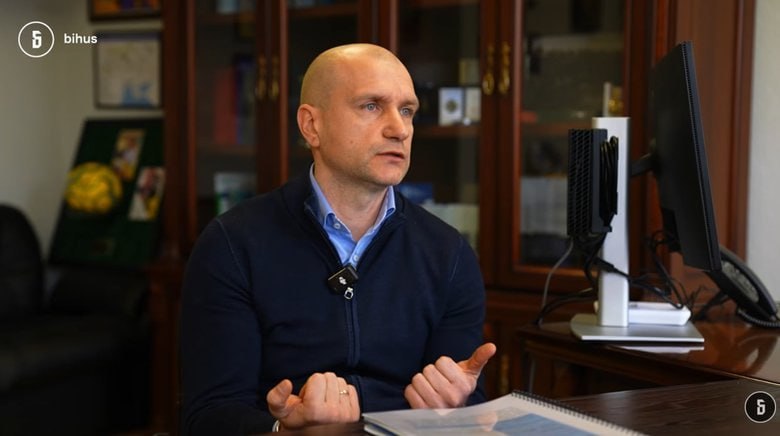Ілюстрація до публікації «Родичі керівника Науково-дослідного центру незалежних судових експертиз при Міністерстві юстиції Андрія Свінцицького за останні кілька років стали власниками нерухомості та…»