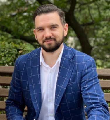 Ілюстрація до публікації «Колишній адвокат зрадника Медведчука призначений в.о. голови юруправління АРМА»