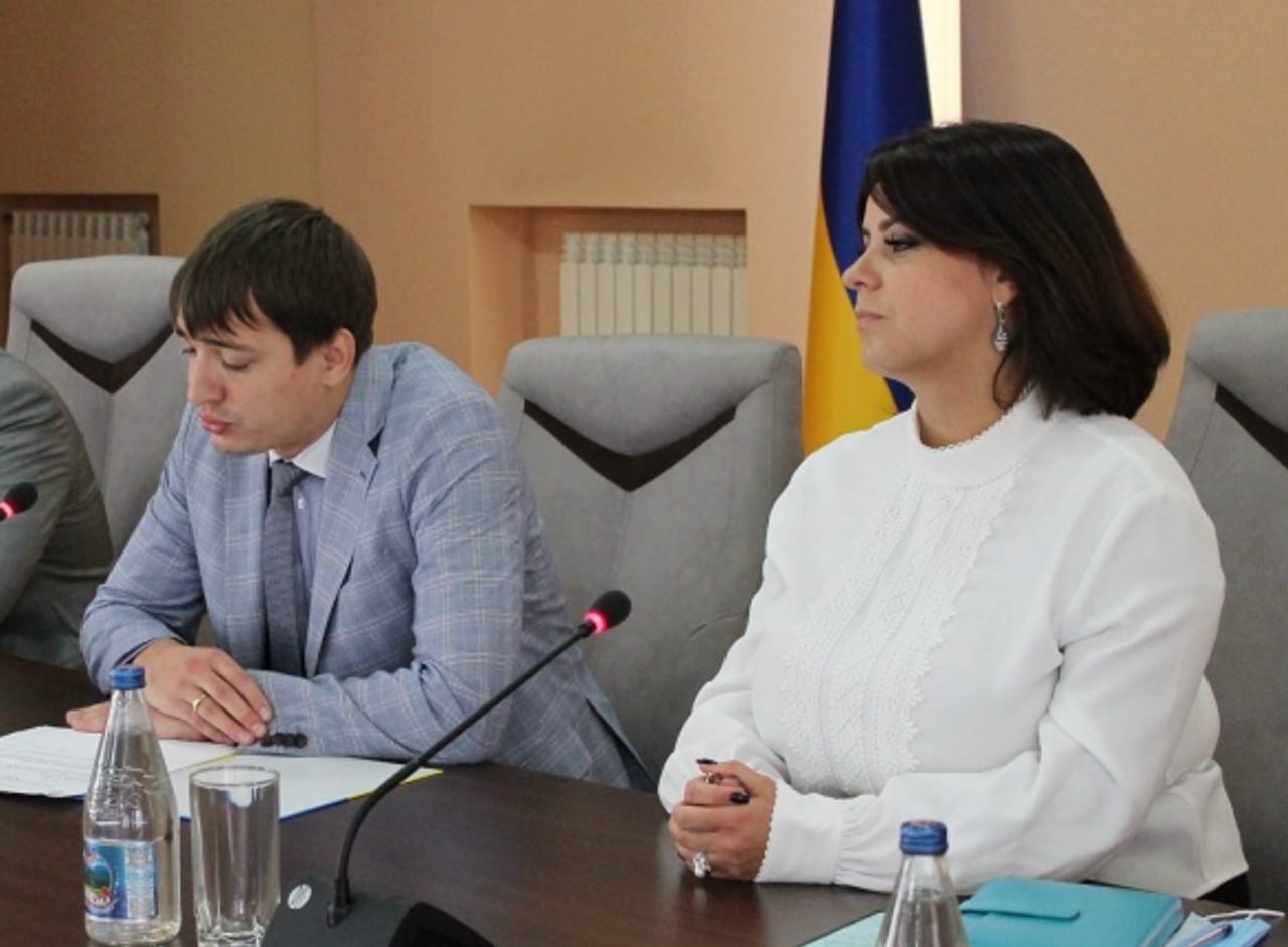Ілюстрація до публікації «Пенсійна схема прокурорки Оксана Невідомої (Ломакіної)»