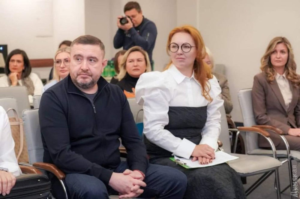 Ілюстрація до публікації «Декларування недостовірних відомостей: САП та НАБУ направили до суду справу стосовно голови обласної рад Григорія Діденка та його дружини Юлія Діденко – народної депутатки»