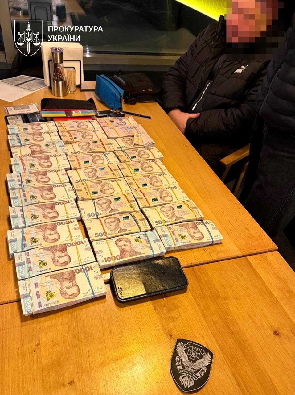 Ілюстрація до публікації «Коли чесно виграний тендер стає приводом для вимагання»