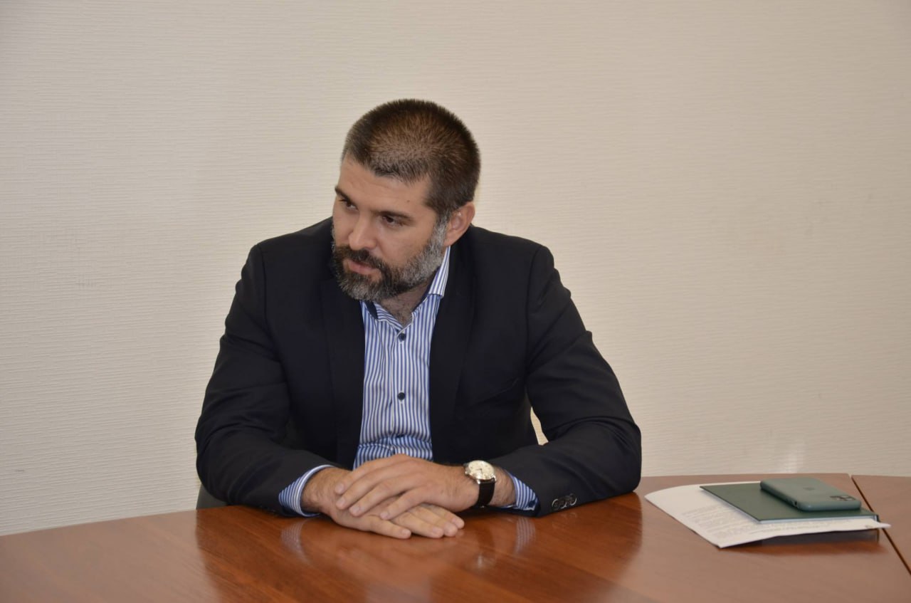 Ілюстрація до публікації «Начальник відділу нагляду за додержанням законів органами БЕБ Харківської обласної прокуратури Артур Оганнісян володів криптовалютою на понад 6,2 млн грн та золотом на 230 тис.…»