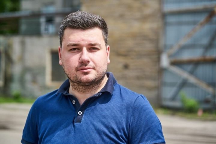 Ілюстрація до публікації «Екскерівник компанії Ascet Shipping, засновник Odesa Football Media Team та керівник ТОВ «Грейн Карго Шиппінг Лімітед» (Grain Cargo Shipping) Микола Гапеєв отримав підозру у…»
