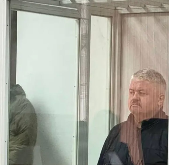 Ілюстрація до публікації «Головний психіатр ЗСУ Олег Друзь отримав нову підозру — він «відмив» майже 1 млн доларів»