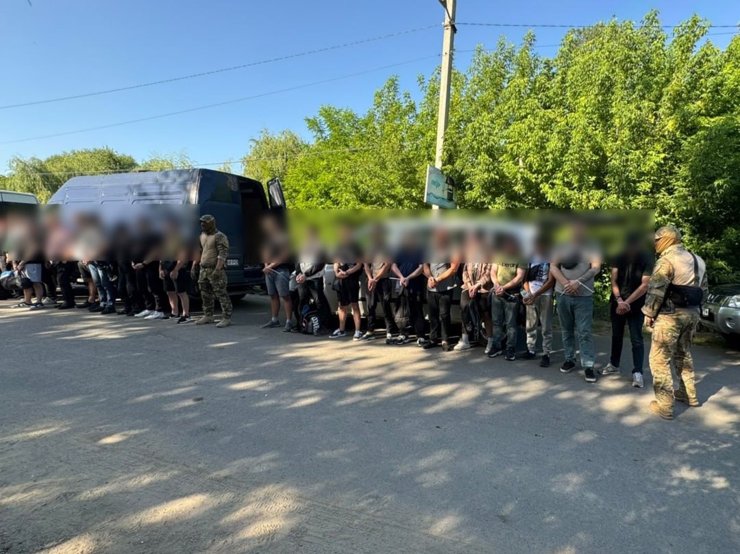 Ілюстрація до публікації «В Балтському судді Одещини суддя Ірина Мясківська почне розглядати справу щодо банди, яка переправляла ухилянтів до російського Придністров'я: їх затримали на спробі вивезти 47…»