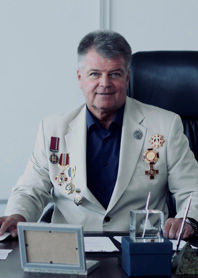Ілюстрація до публікації «Директор ДП «Український інститут по проектування металургійних заводів» Станіслав Стасевський (брат ексголови Нацкомфінпослуг), котрий з 2011 року обіймає цю посаду, під час…»