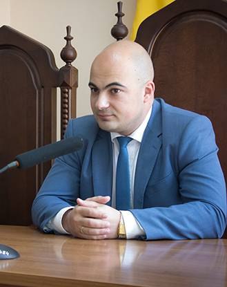 Ілюстрація до публікації «КРИПТО-СУДДЯ: Дружина судді Київського райсуду Одеси Павло Прохоров (ОЗУ Сергій Чванкін) під час повномасштабного вторгнення набула значну кількість рухомого та нерухомого…»