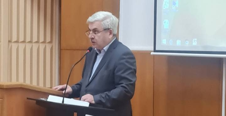 Ілюстрація до публікації «Консул України в угорському місті Ніредьгазі Владислав Мушка цього лютого задекларував придбання авто під час війни за 1,23 млн гривень За основним місцем роботи в МЗС Мушка…»