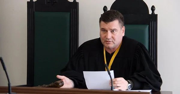 Ілюстрація до публікації «Суддю-бухарика — на кисень!»