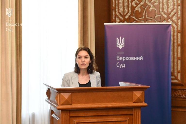 Ілюстрація до публікації «Суддя ВАКС Катерина Сікора скористалася схемою з ухилення від мобілізації для свого чоловіка — Сікора Олександр Михайлович.»