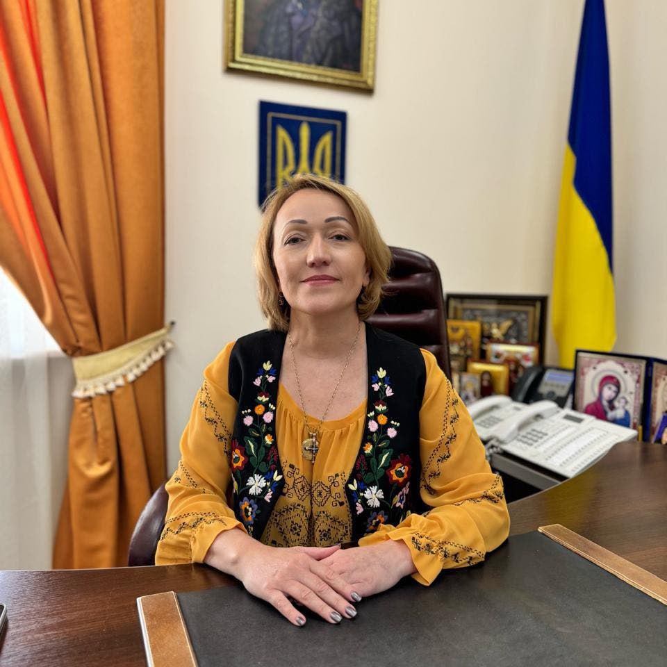 Ілюстрація до публікації «Директорка департаменту фінансів Одеської ОВА Марина Зінченко не вказувала у електронних деклараціях 38 земельних ділянок, які належали її неповнолітньому сину — НАЗК Більшість…»