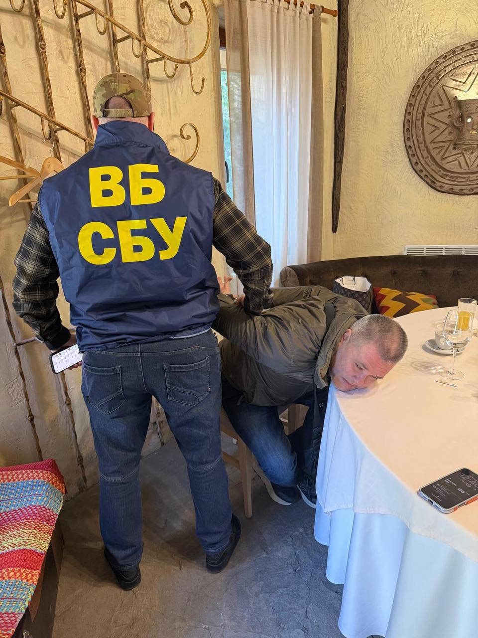 Ілюстрація до публікації «620 тисяч доларів — очищення СБУ триває»