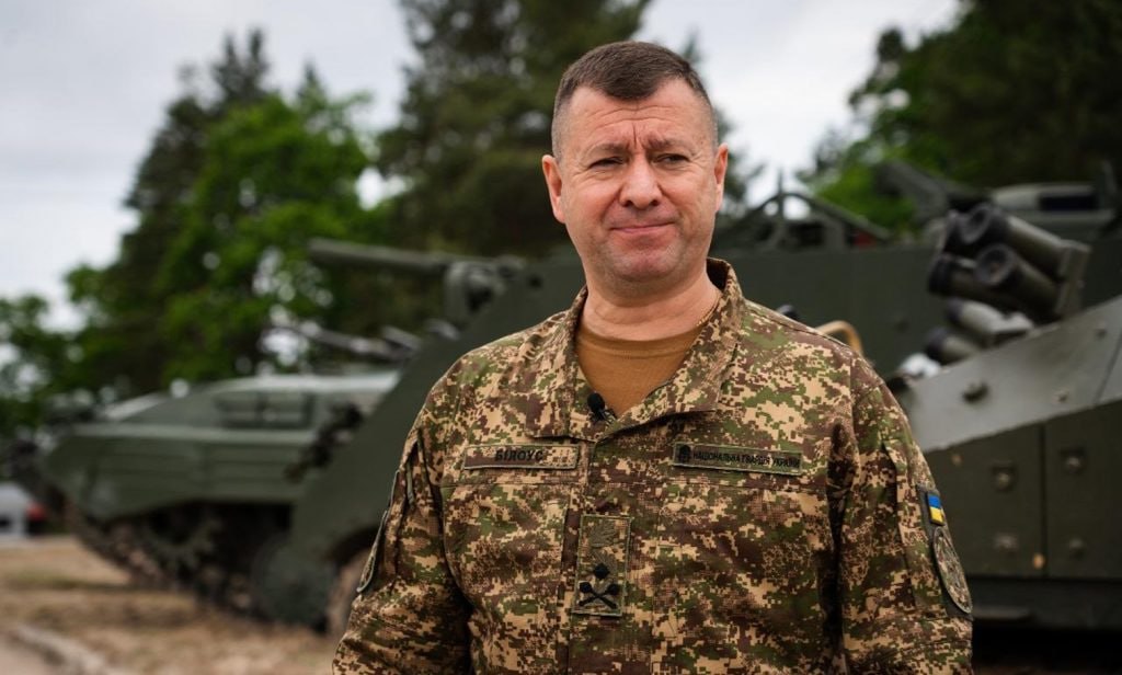Ілюстрація до публікації «повідомляє: В ексзаступника командувача Нацгвардії (начальник логістики) Олександра Білоуса виявили недостовірні дані в декларації за 2024-й на 16,72 млн гривень!»