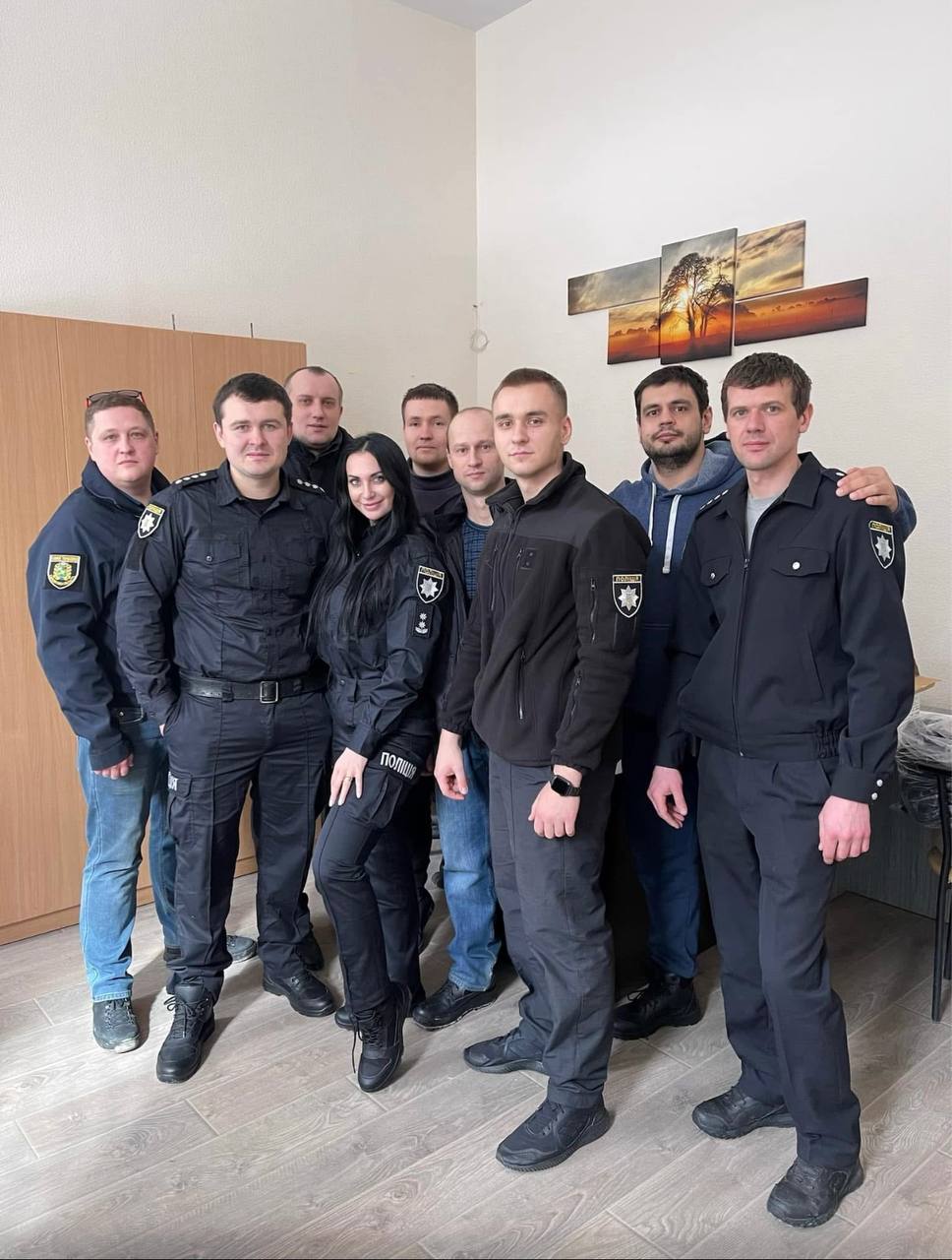 Ілюстрація до публікації «надали достатньо часу для сумського ДБРвця Кирила Гребенюка та слідчої поліції Оксани Карпової, щоб вони зробили зміни в деклараціях та вказав фактічні відносини, але вони цього…»