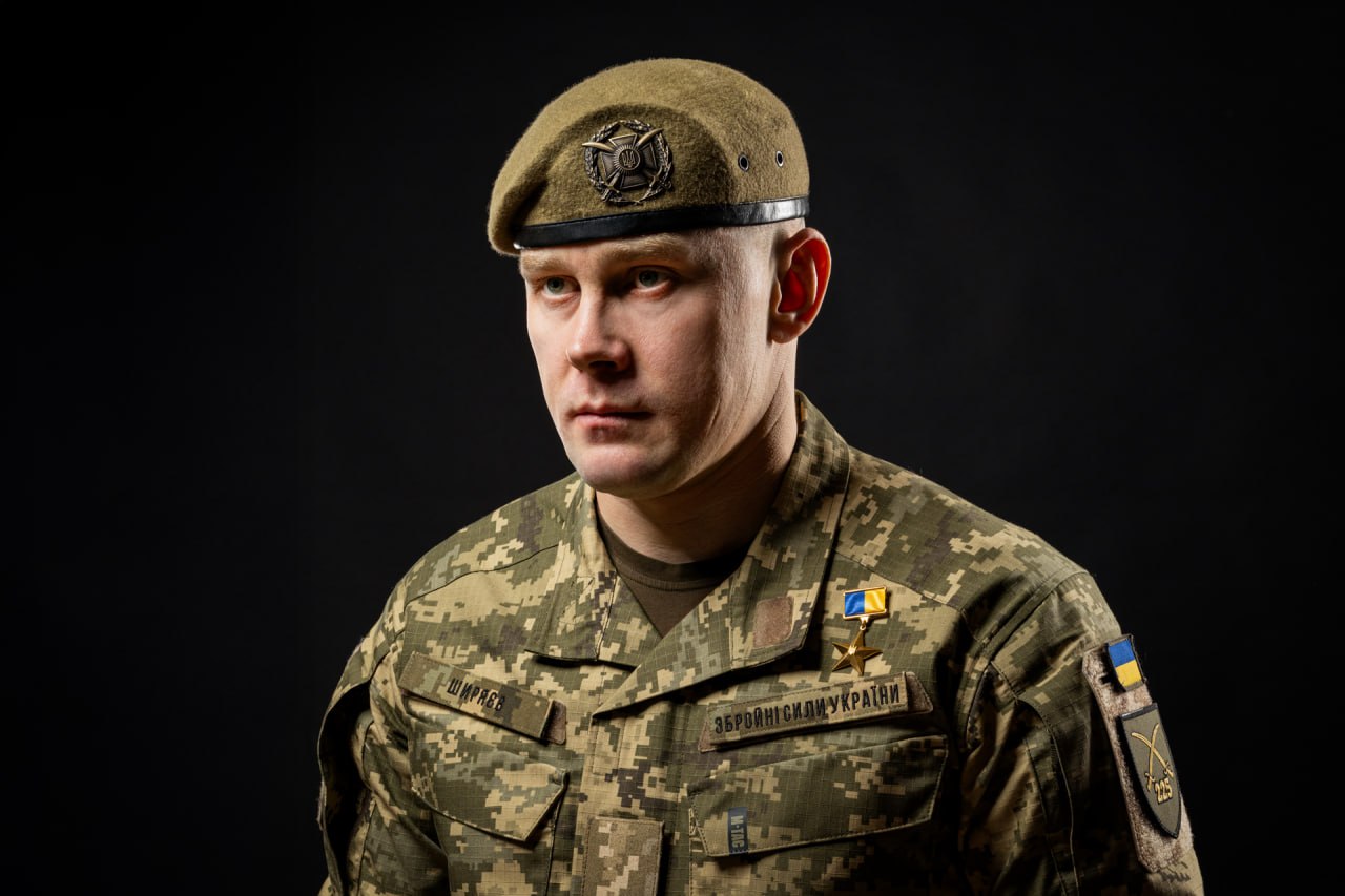 Ілюстрація до публікації «повідомляє: Білоруські опозиційні ЗМІ нещодавно повідомили про арешт на Харківщині 40-річного білоруського добровольця Олександра «Жерара» Красовського. Слідчі прийшли до…»
