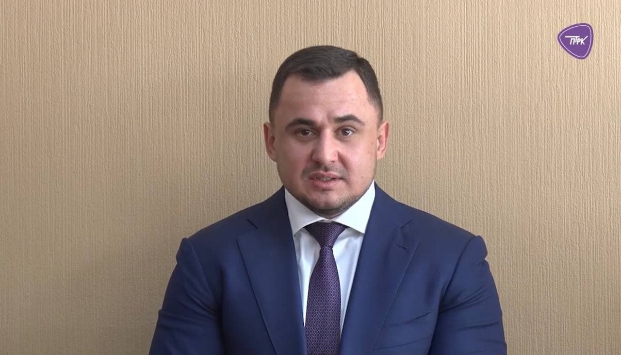 Ілюстрація до публікації «Керівник Павлоградської окружної прокуратури Анатолій Кузьменко знову не декларує своїх родичів»