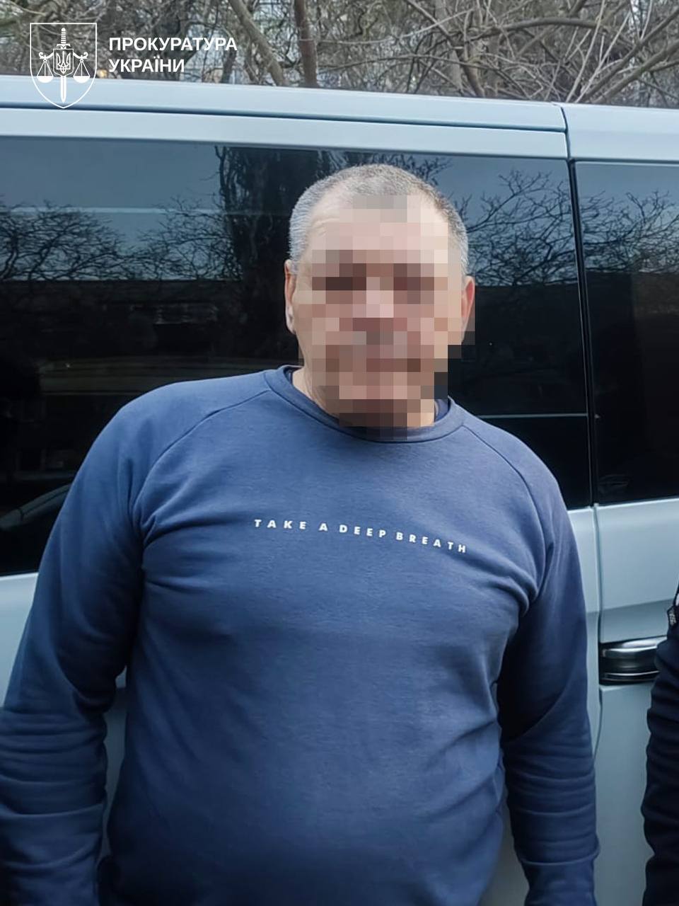 Ілюстрація до публікації «Керівника обласної федерації боксу підозрюють в організації схеми виїзду за кордон через фіктивне бронювання та відрядження»