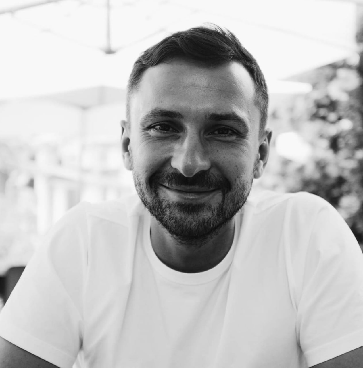 Ілюстрація до публікації «Фонд декарбонізації України "злив" 200 млн гривень на лічильники фірмі експрокурора та друга Кернеса.»