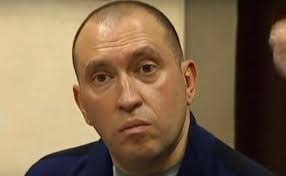 Ілюстрація до публікації «ВАКС відмовив у закритті справи «короля контрабанди» Вадима Альперіна та його спільників»