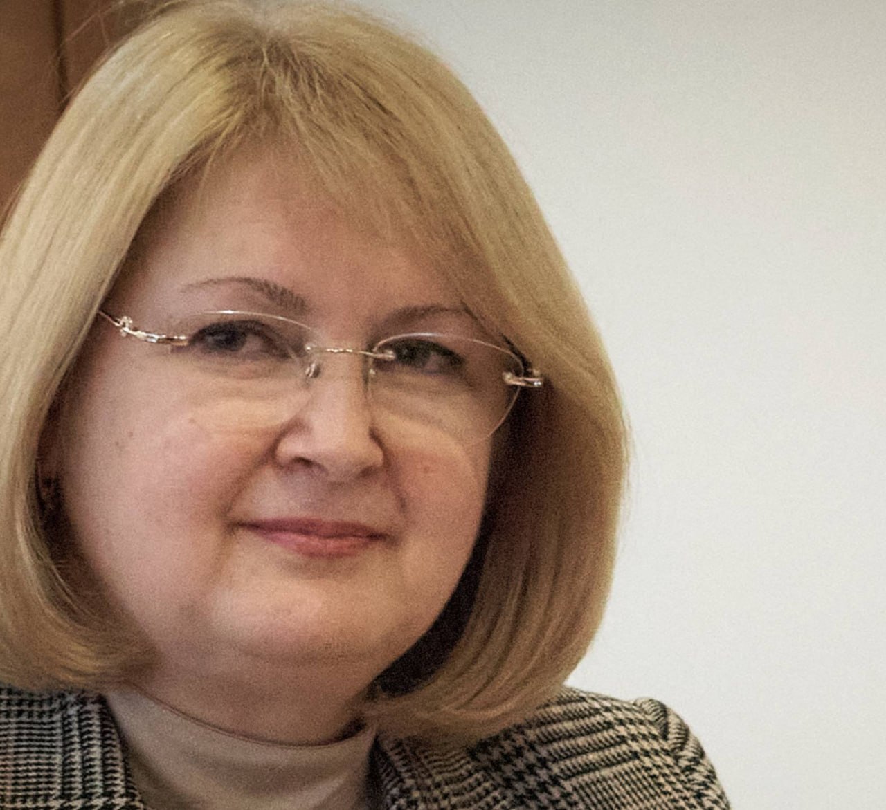 Ілюстрація до публікації «Державний уповноважений Антимонопольного комітету Ольга Музиченко задекларувала значні доходи чоловіка від підприємницької діяльності, квартиру в Києві та новий електромобіль Audi.»