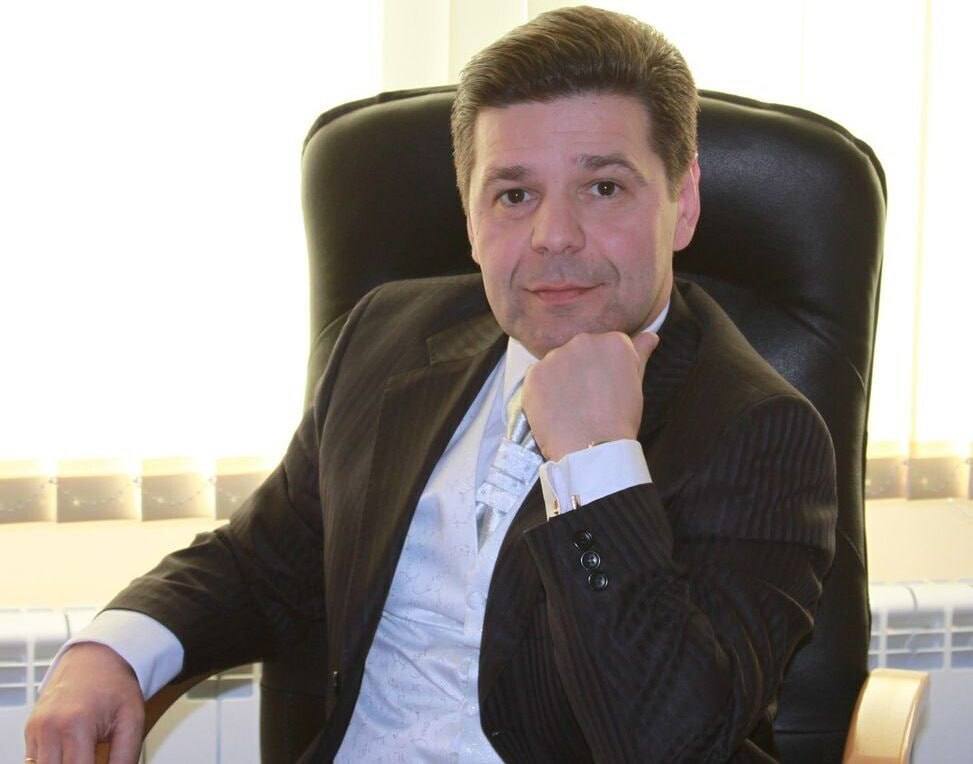 Ілюстрація до публікації «Адвокат Володимир Макода отримав 9 років через заволодіння 120 тис. доларив та підбурювання свого клієнта до підкупу суддів»