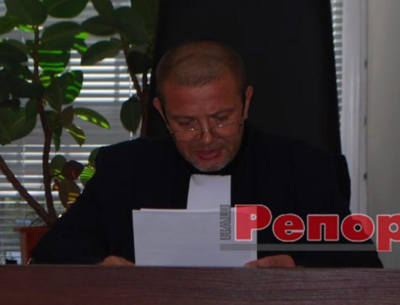 Ілюстрація до публікації «Суддя Заводського районного суду міста Камяʼянського Дніпропетровської області Тимур Савранський заявив про втручання у його діяльність.»