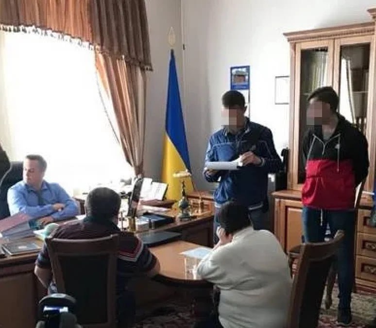 Ілюстрація до публікації «Суддю, затриманого з 50 тис. доларів в кабінеті очільника САП Назара Холодницького, виправдали»