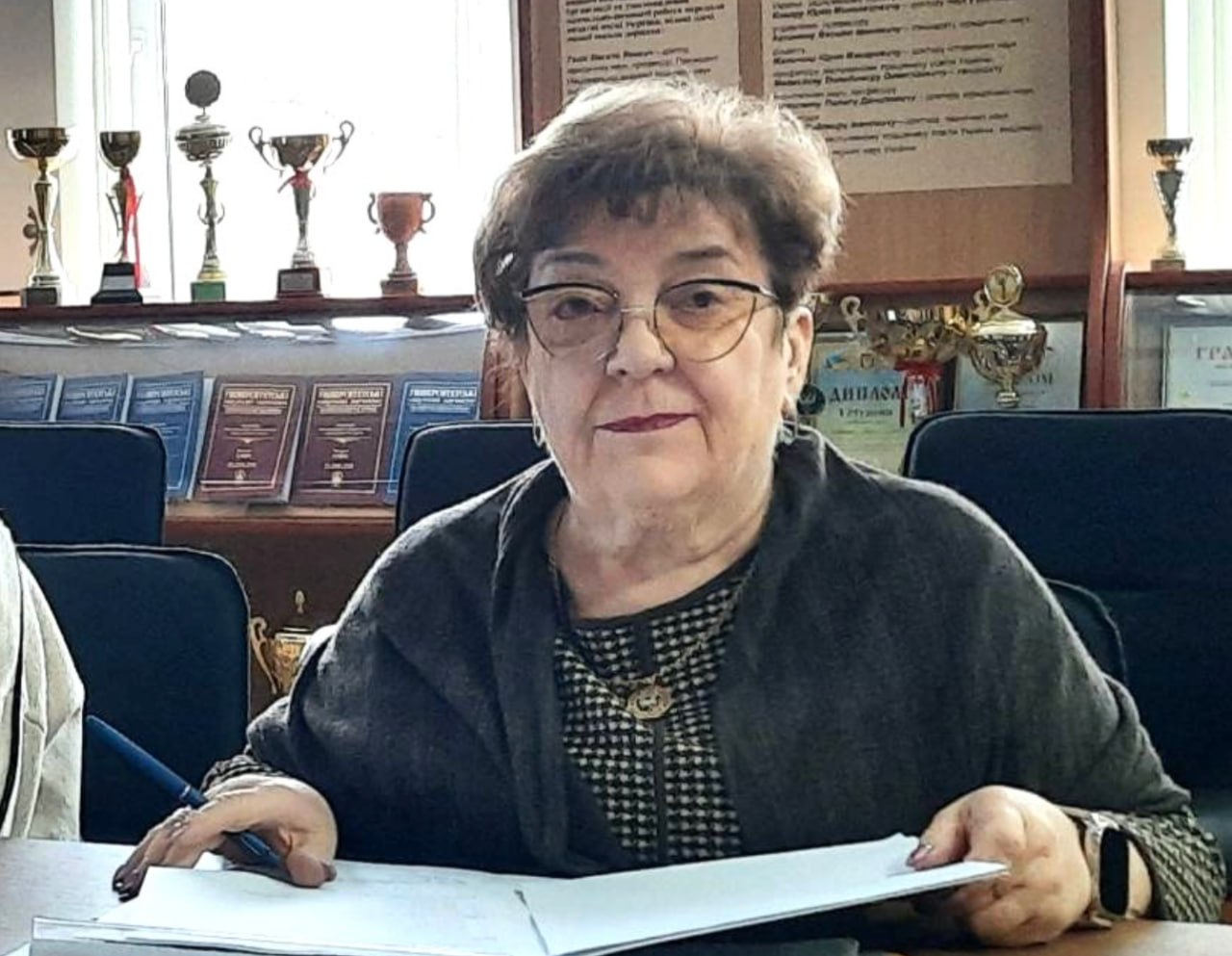 Ілюстрація до публікації «Перший заступник начальника управління Пенсійного фонду в Хмельницькій області Марія Квятківська, фактично начальник, задекларувала значні земельні володіння та готівку.»