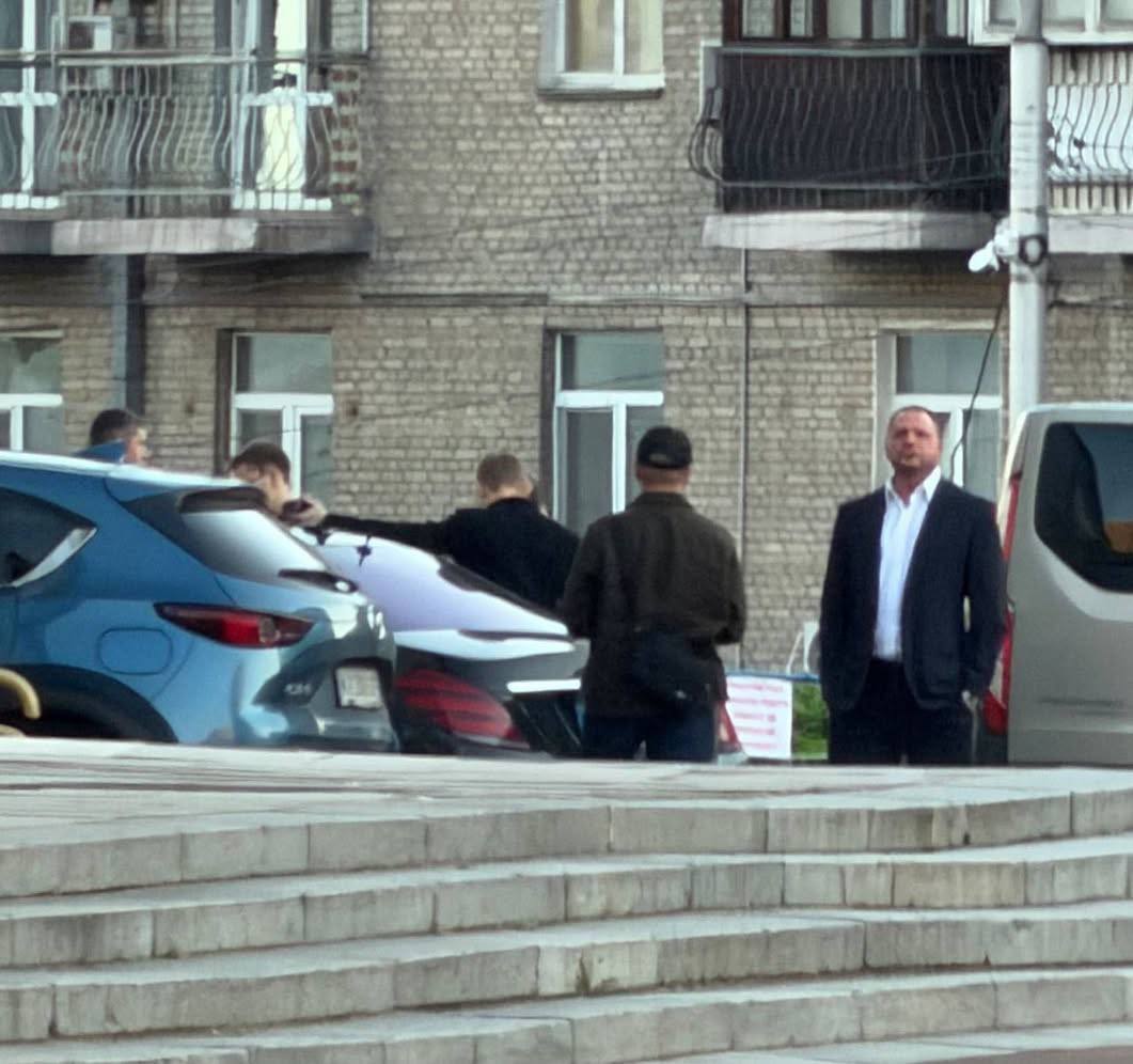 Ілюстрація до публікації «НАБУ і САП викрили організовану групу, причетну до легалізації 460 млн грн на елітному будівництві під Києвом.»