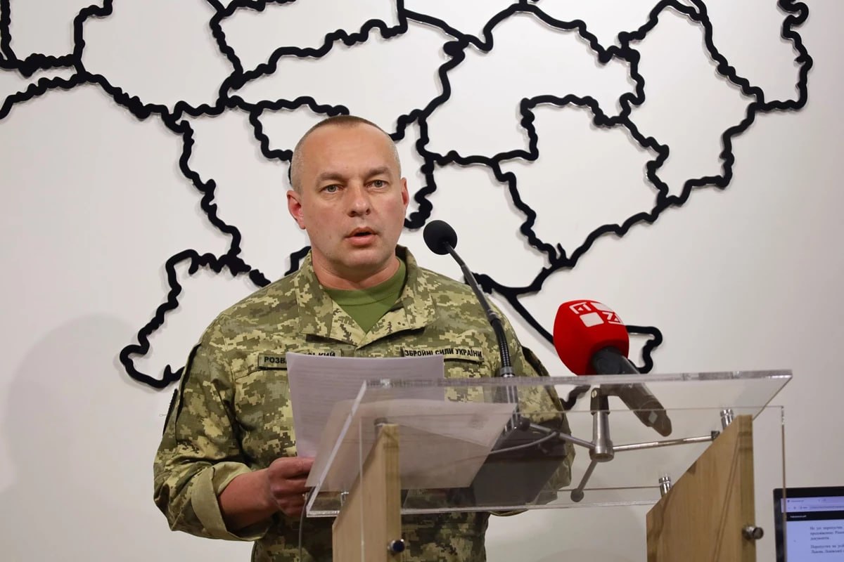 Ілюстрація до публікації «Начальник Житомирського зонального відділу Військової служби правопорядку Петро Розвадовський задекларував придбання нового автомобіля Skoda Kodiaq (2026) за 2,24 млн гривень.»