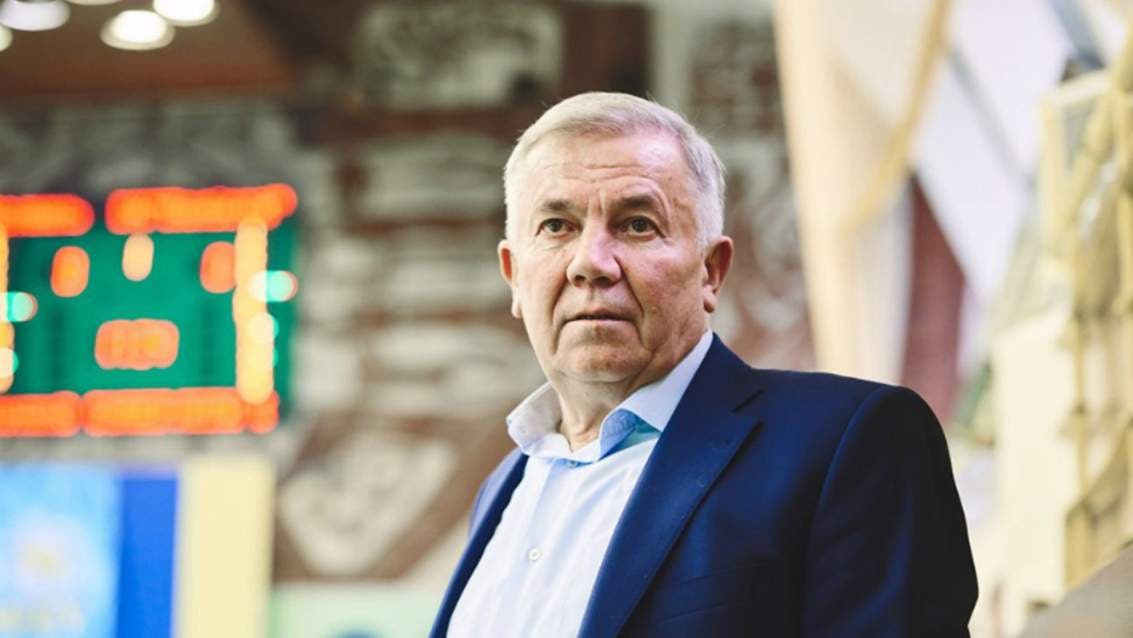 Ілюстрація до публікації «Луцький суд визнав винним колишнього тренера волейбольного клубу «Волинь–Університет» Богуслава Галицького у сексуальному насильстві та розбещенні неповнолітніх вихованок.»