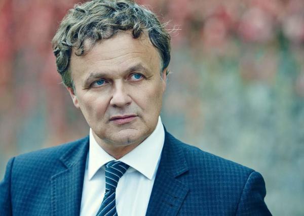 Ілюстрація до публікації «Декана факультету іноземної філології Ужгородського університету Михайло Рошко піймали на хабарі»