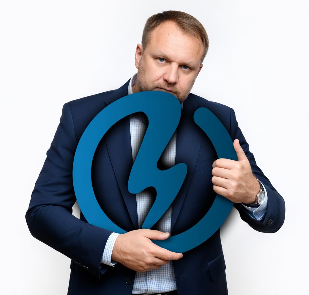 Ілюстрація до публікації «Бізнесмен з підозрами Віталій Кропачов зараз планує взяти участь у приватизації «Центренерго» та активно формує під це лобі для посилення позицій й впливу на суспільство та…»