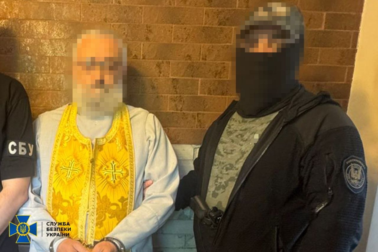 Ілюстрація до публікації «СБУ затримала клірика УПЦ (МП), який навів «Іскандери» по Одесі у березні 2024 року»