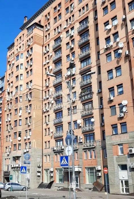Ілюстрація до публікації «Очільник Чернівецької митниці Юрій Герасимов обзавівся квартирою на Печерську»