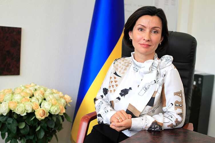 Ілюстрація до публікації «Голова Шостого апеляційного адміністративного суду Олена Кузьмишина задекларувала будинок під Києвом за 650 тисяч гривень та квартиру в Києві без зазначеної вартості 📌 У…»