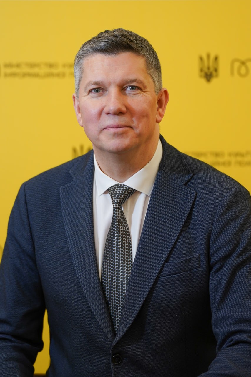 Ілюстрація до публікації «Колишньому т.в.о. міністра культури та інформаційної політики Ростиславу Карандєєву повідомили про підозру в сприянні незаконному перетину осіб через державний кордон.»