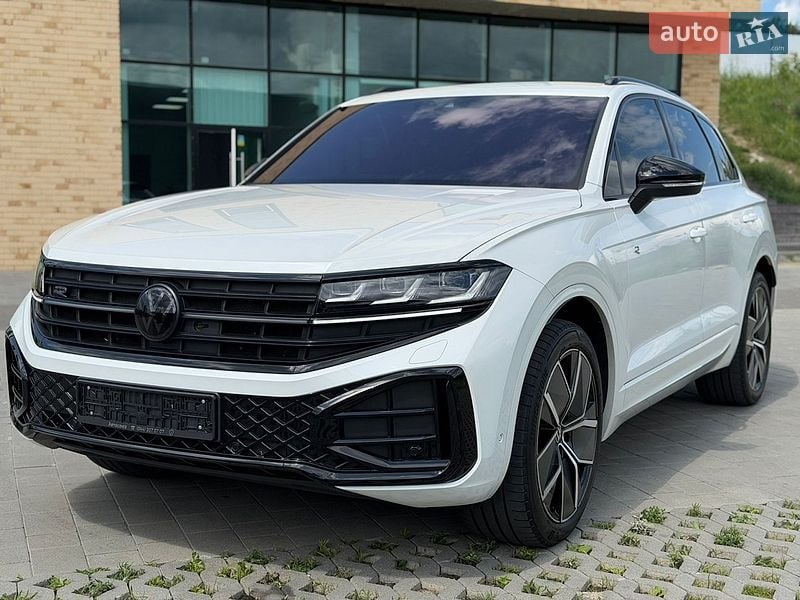 Ілюстрація до публікації «Адміністратор ТСЦ з Jaguar E-Pace»