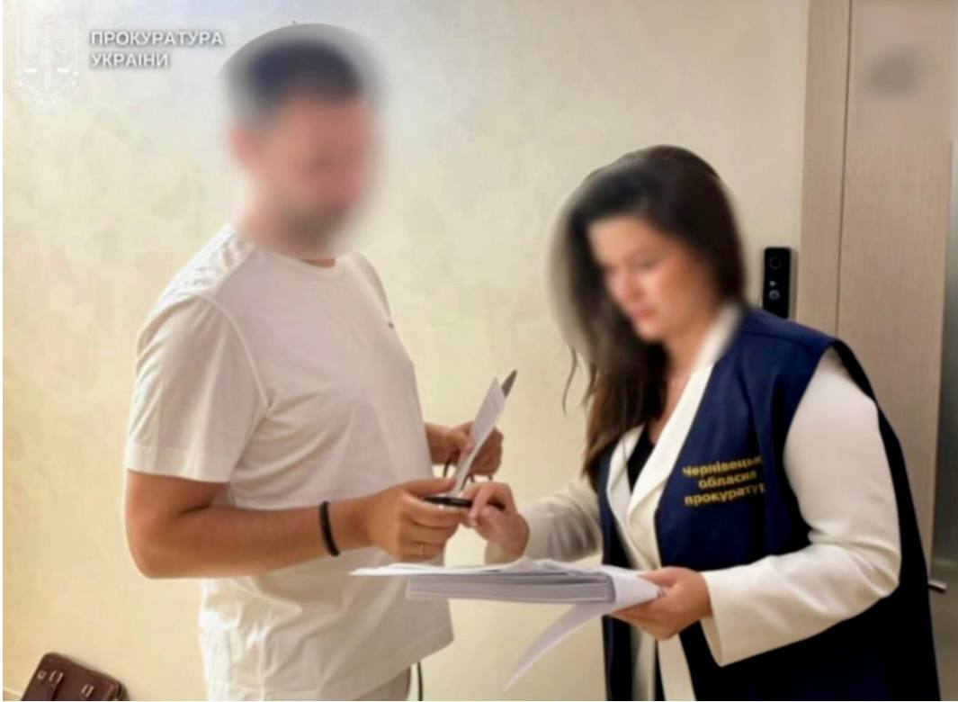 Ілюстрація до публікації «Колишнього директора департаменту Центрального апарату Держмитслужби Макар’яна Давида Борисовича підозрюють у розтраті бюджетних коштів при реконструкції митного поста на…»