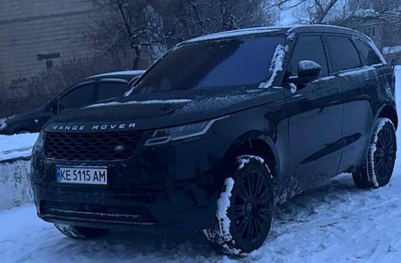 Ілюстрація до публікації «Начальник відділу Укртрансбезпеки у Дніпропетровській області Дмитро Дяденчук, змушує підлеглих збирати данину з кожної фури, маршрутки в Дніпропетровській області по 100…»